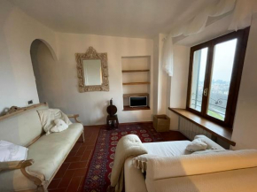 Stunning view 2-Bed Apt in Barga Lucca TUSCANY